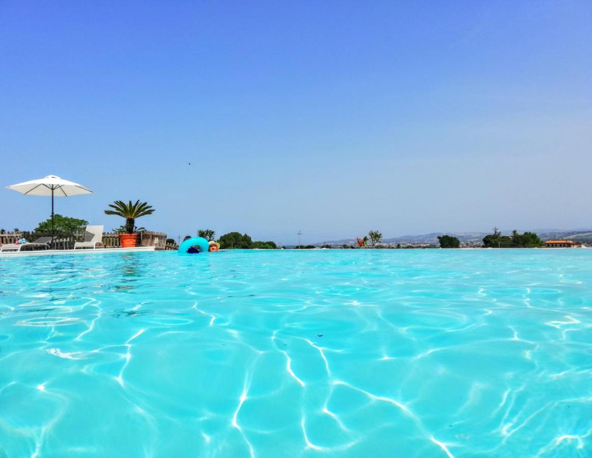 Agriturismo Rosa Antica Monte San Vito Екстериор снимка